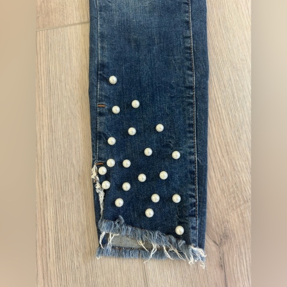 Zara Basic. Women's Blue Pearl Embellished Jeans 👖🧋 - Picture 3 of 14